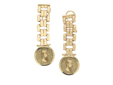 Aretes diseño especial con colgantes motivo moneda en oro amarillo 14 kilates. Online Hot Sale