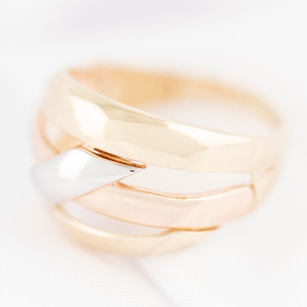 Anillo calado en oro tres tonos 14 kilates. Online