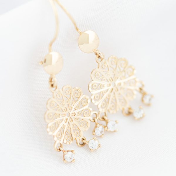 Aretes calados con circonias en oro amarillo 14 kilates. Online Hot Sale