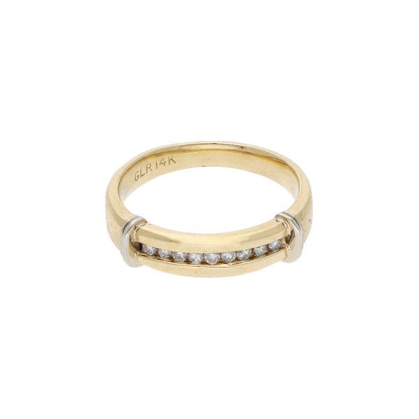 Anillo acanalado con diamantes en oro dos tonos 14 kilates. Online Hot Sale