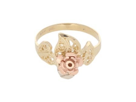 Anillo calado motivo rosa en oro tres tonos 14 kilates. Online Sale